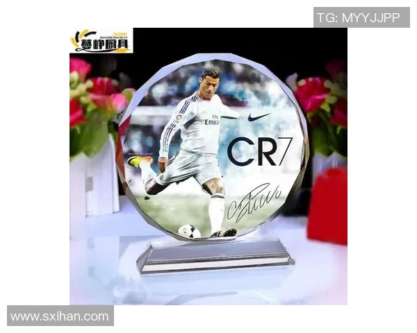 C罗足球明星挂件牌热销让你随时随地感受足球魅力与激情